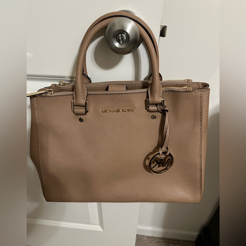 Michael kors satchel